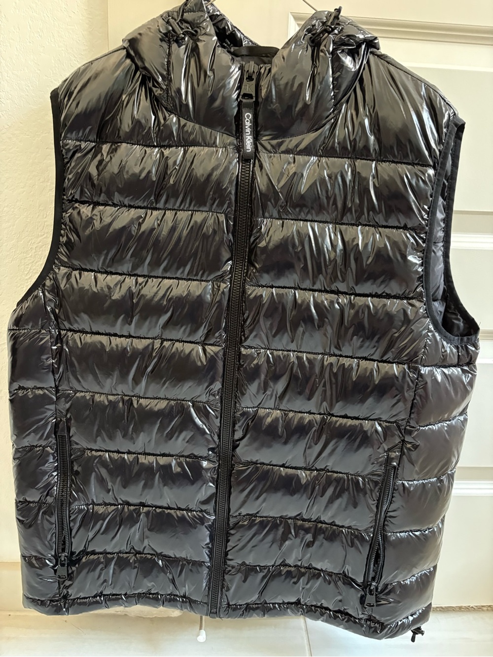 Calvin Klein Men’s l Black Hooded Packable Puffer Vest Full Zip shiny